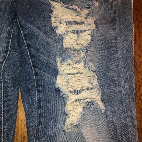NWT Judy Blue Destroyed Boyfriend Fit Jeans - Picture 5 of 10